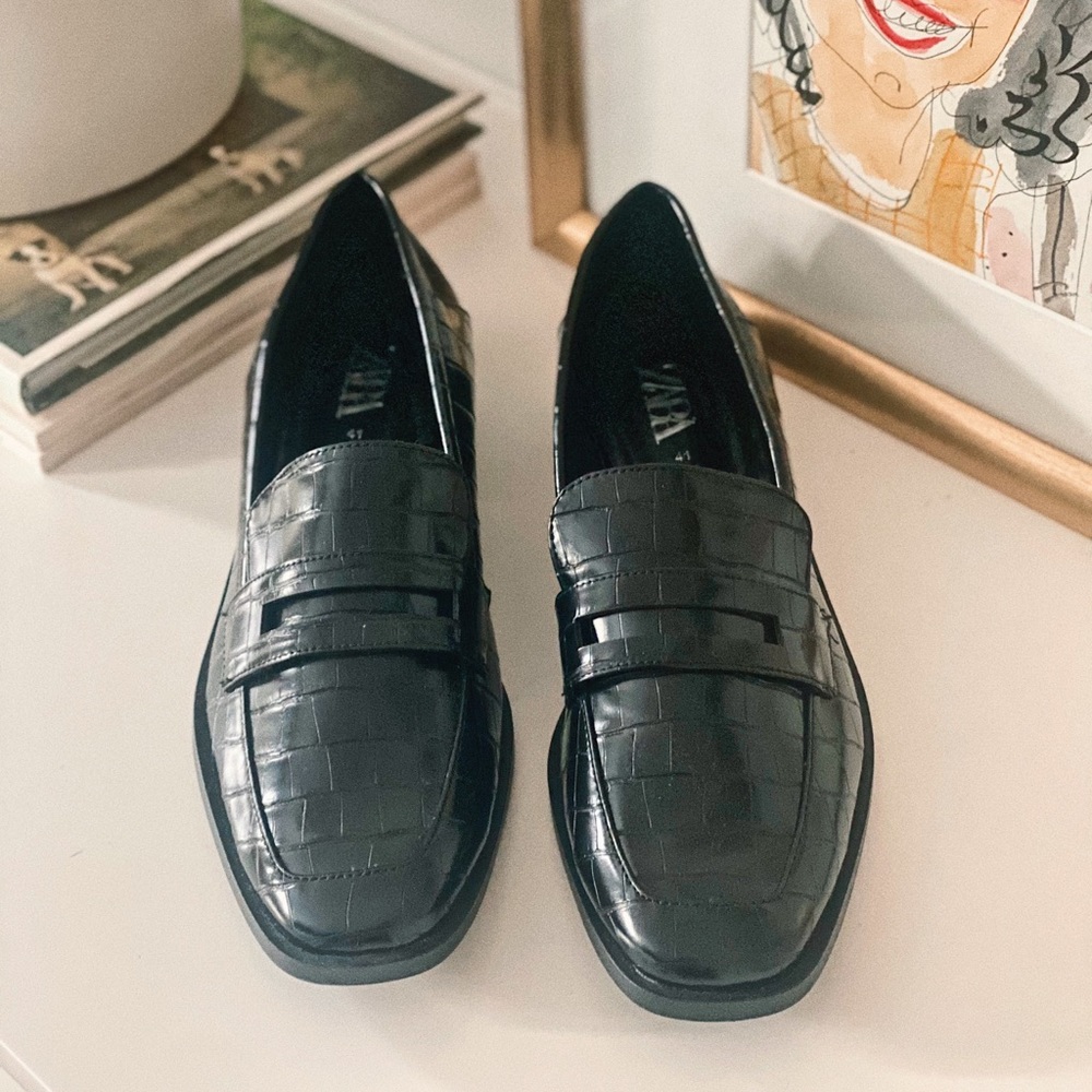 FINAL OFFER - BRAND NEW ZARA FLATS